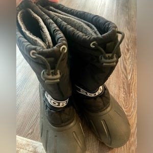 Boys Sorel size 7 boys winter boots